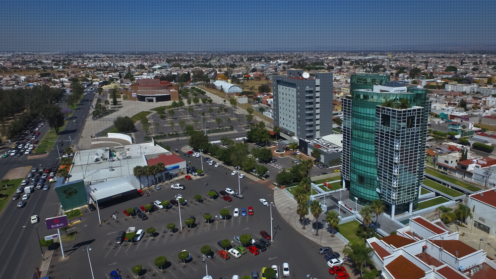 Estas buscando rentar un drone en celaya, guanajuato o queretaro? Conoce donde rentar un drone de la forma mas facil para filmacion de producciones audio visuales. Contactanos y conoce los servicios para fotografia y video aereo. Celaya vista aerea con drone